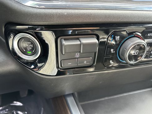 Certified 2024 Chevrolet Silverado 1500 High Country w/ Technology Package image 18