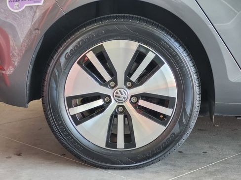 Used 2019 Volkswagen e-Golf SEL Premium image 5