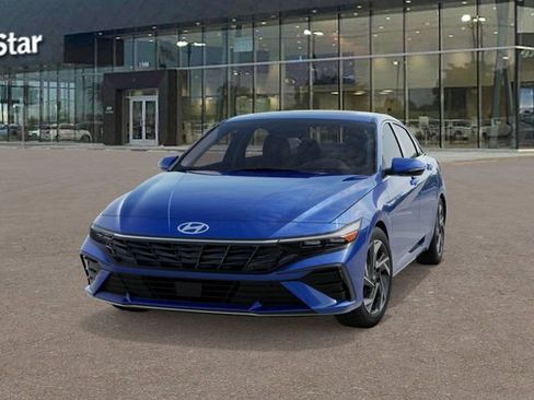 Used 2026 Hyundai Elantra Limited FWD image 6