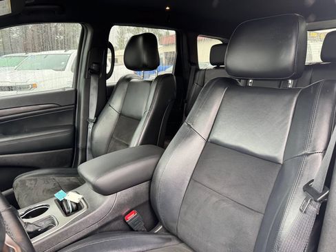 Used 2021 Jeep Grand Cherokee Laredo X AWD/4WD image 19