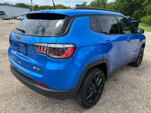 New 2026 Jeep Compass Latitude AWD/4WD image 3