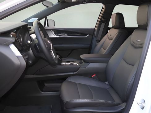 Certified 2026 Cadillac XT5 Premium Luxury FWD image 10