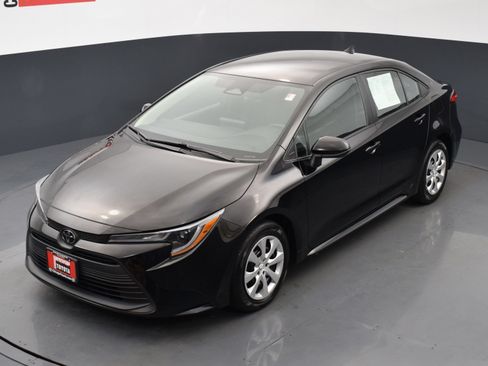 Used 2024 Toyota Corolla LE FWD image 23