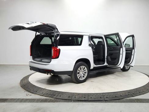 Used 2024 GMC Yukon XL Denali RWD image 15