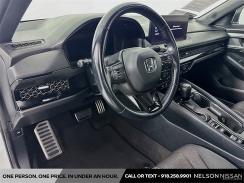 Used 2023 Honda Accord Sport image 9