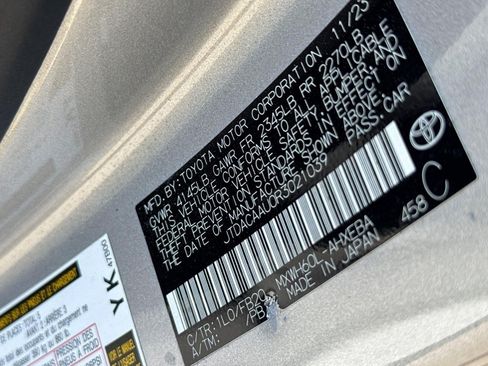 Used 2024 Toyota Prius LE FWD image 26