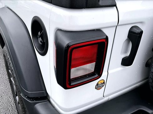 Used 2024 Jeep Wrangler Sport S AWD/4WD image 32