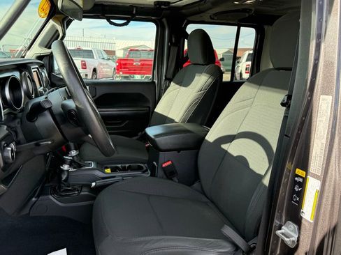 Used 2021 Jeep Wrangler Unlimited Sport image 15