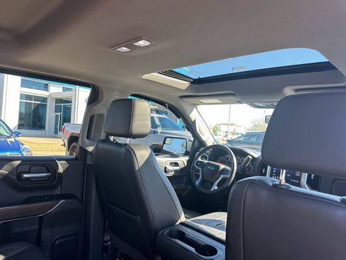 Used 2020 Chevrolet Silverado 1500 LT Trail Boss w/ Midnight Edition image 27