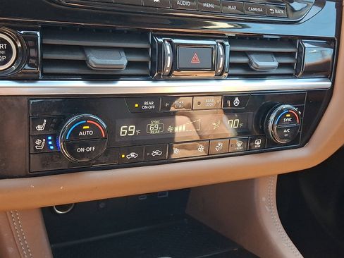Certified 2023 Nissan Pathfinder Platinum AWD/4WD image 19