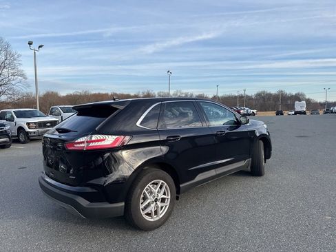 Used 2024 Ford Edge SEL image 6