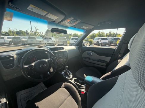 Used 2018 Kia Soul FWD image 8