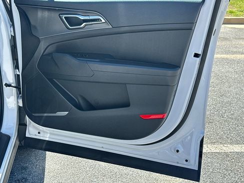 New 2026 Kia Sportage LX w/ LX Convenience Package image 14