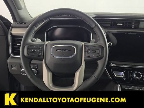Used 2025 GMC Sierra 1500 Denali AWD/4WD image 16