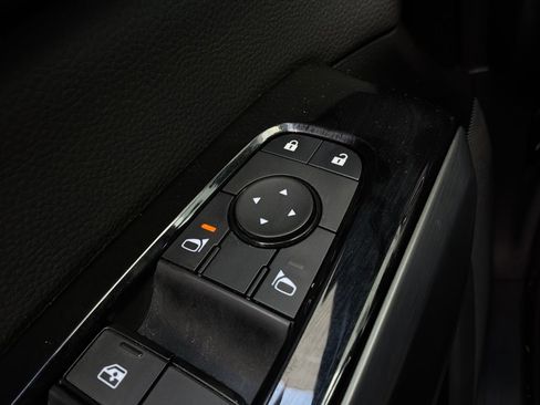 Used 2026 Nissan Pathfinder SL AWD/4WD image 24