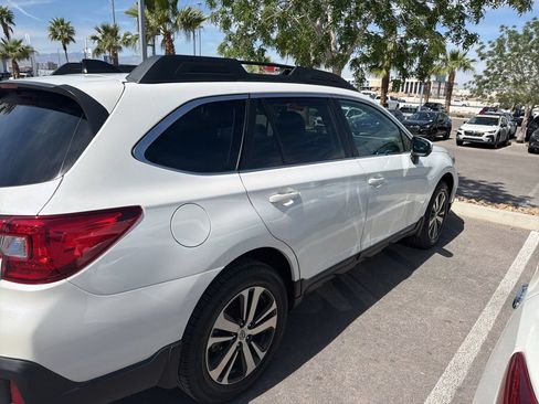 Used 2018 Subaru Outback 2.5i Limited AWD/4WD image 8