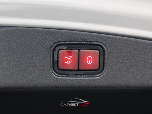 Used 2018 Mercedes-Benz E 400 Coupe w/ Premium 2 Package image 41