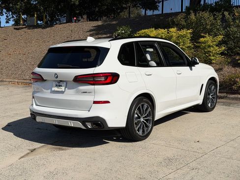 Used 2023 BMW X5 xDrive40i w/ M Sport Package image 2