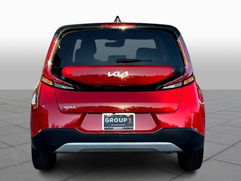 Used 2023 Kia Soul LX image 4