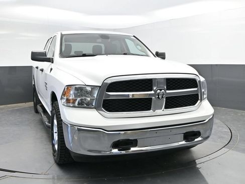Used 2022 RAM 1500 Classic SLT AWD/4WD image 4