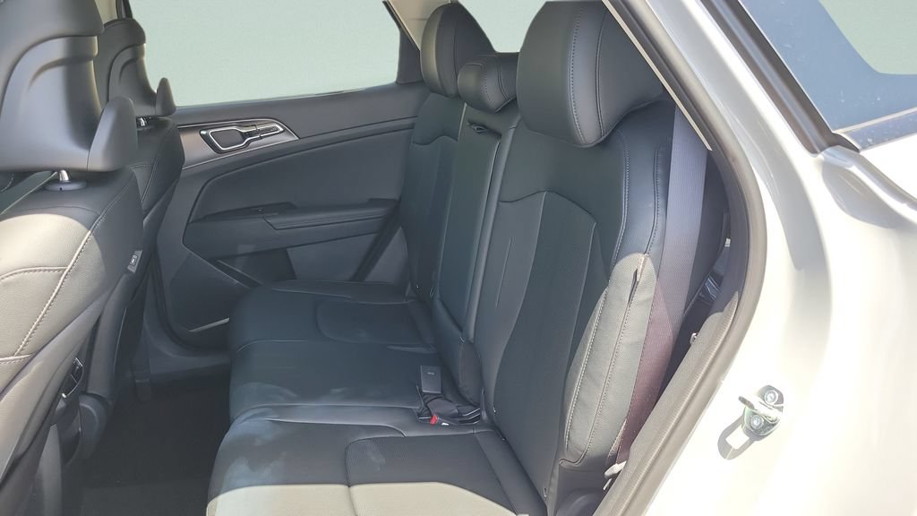 New 2026 Kia Sportage SX FWD image 10