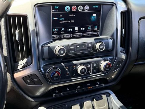 Used 2018 Chevrolet Silverado 1500 LT w/ All Star Edition AWD/4WD image 20