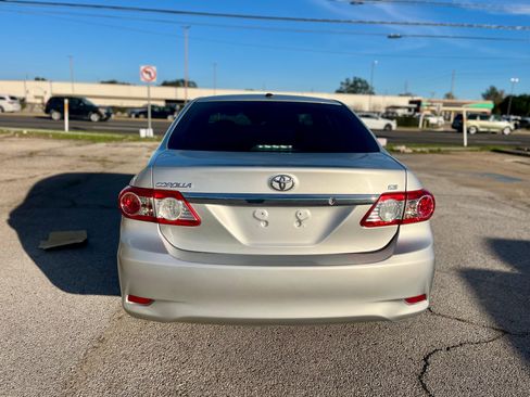 Used 2013 Toyota Corolla LE image 3