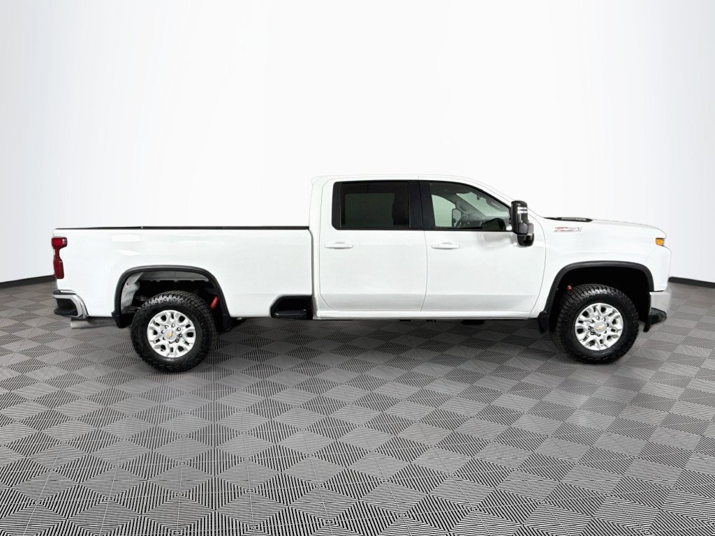 Used 2023 Chevrolet Silverado 2500 LT AWD/4WD image 8