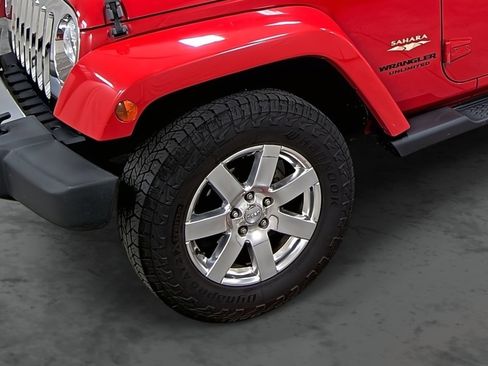 Used 2014 Jeep Wrangler Unlimited Sahara w/ Max Tow Package image 7