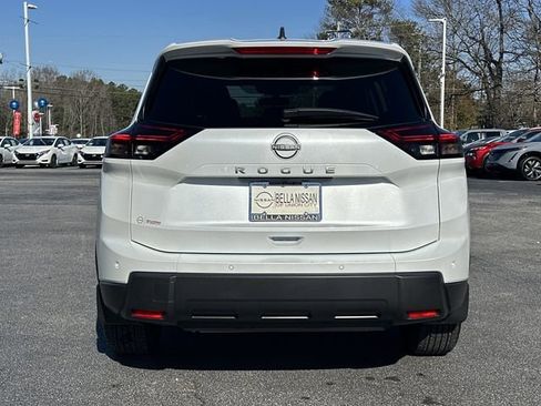 Certified 2025 Nissan Rogue S image 23