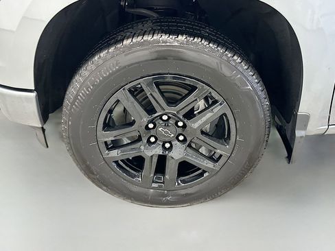 New 2024 Chevrolet Silverado 1500 Custom image 31