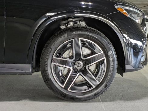 Certified 2025 Mercedes-Benz GLC 300 image 23