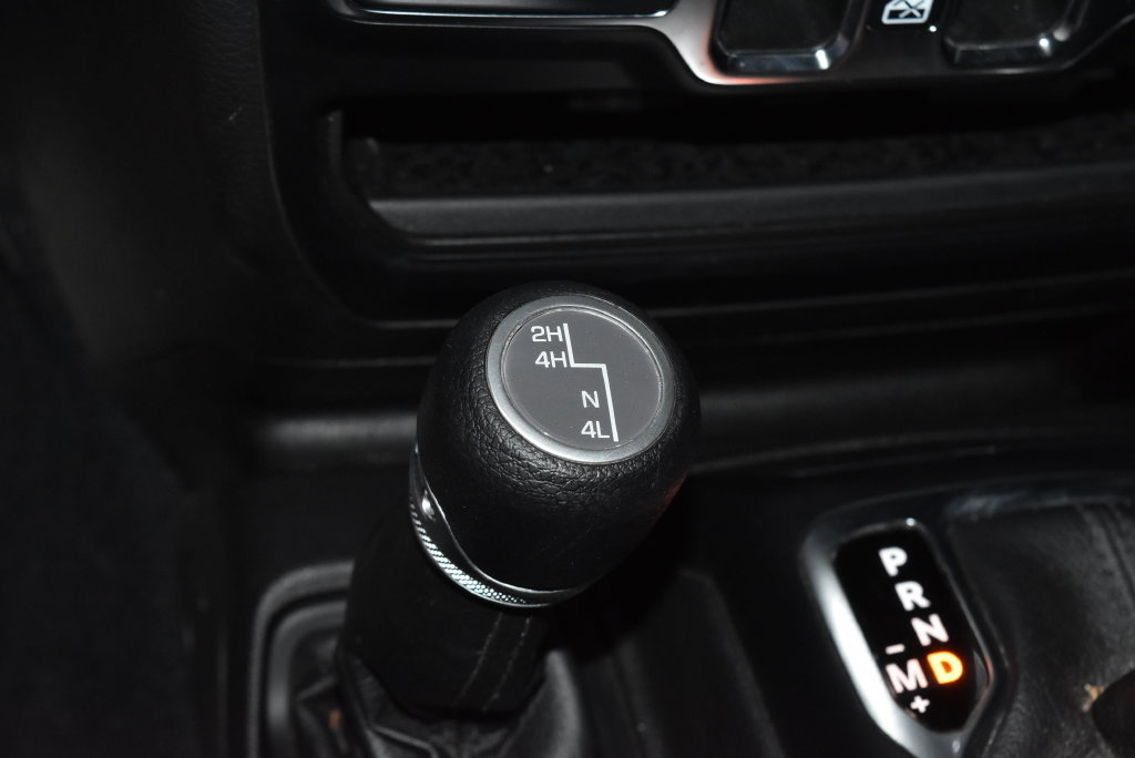 Used 2022 Jeep Gladiator Sport AWD/4WD image 14