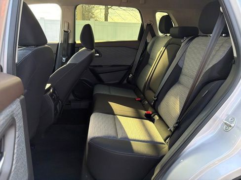 Used 2023 Nissan Rogue SV AWD/4WD image 28