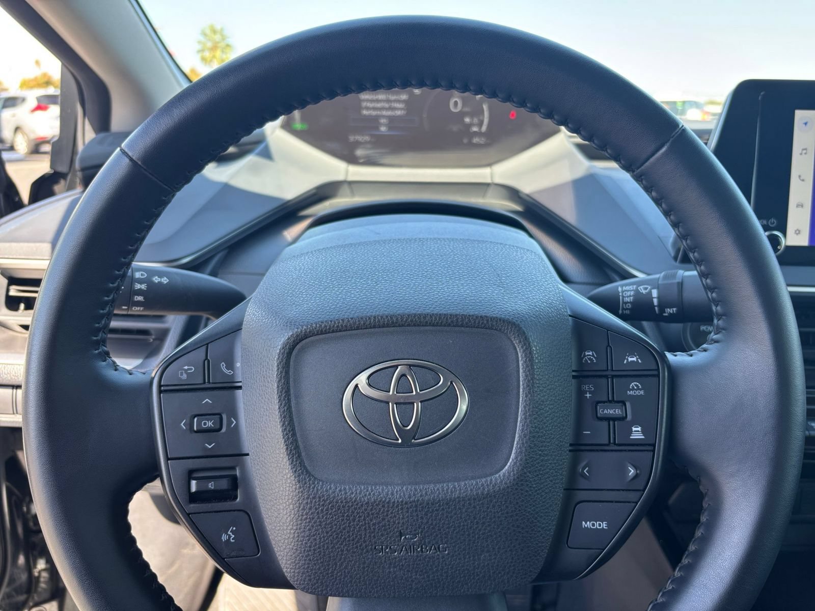 Used 2025 Toyota Prius LE FWD image 26