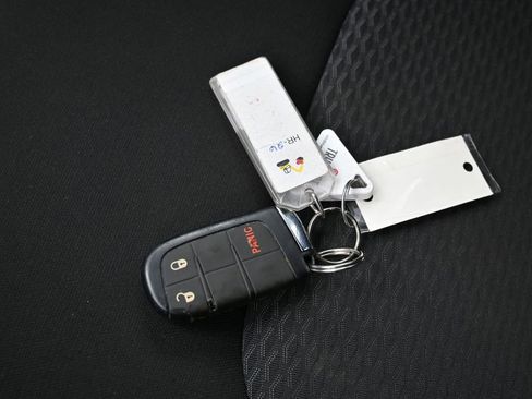 Used 2023 Jeep Compass Sport AWD/4WD image 32
