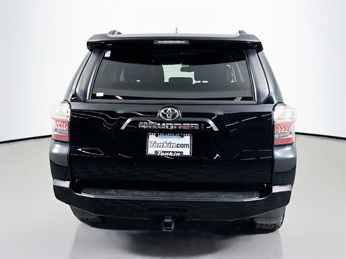 Used 2022 Toyota 4Runner SR5 Premium image 6