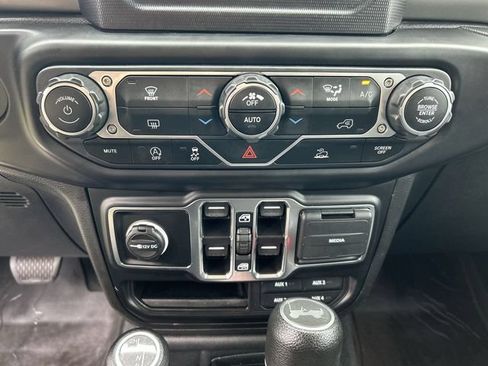 Used 2022 Jeep Wrangler Unlimited Sport AWD/4WD image 21
