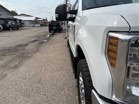 Used 2018 Ford F350 XLT AWD/4WD image 33