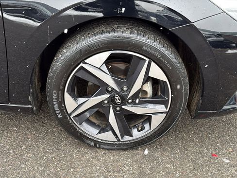 Used 2023 Hyundai Elantra SEL w/ Convenience Package image 10