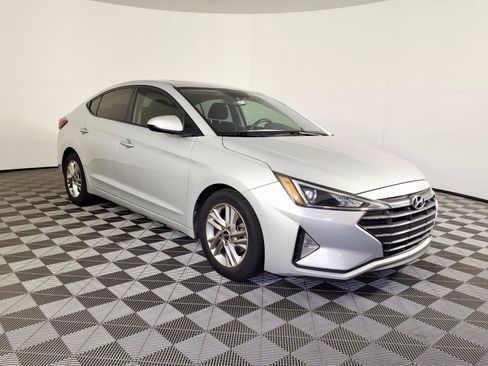 Used 2020 Hyundai Elantra Value Edition w/ Cargo Package (C1) FWD image 3