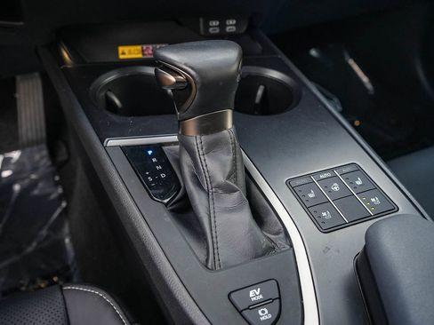 Used 2024 Lexus UX 250h F Sport FWD image 20