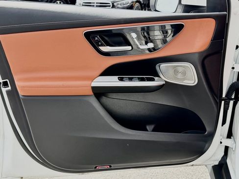 Used 2023 Mercedes-Benz GLC 300 image 17