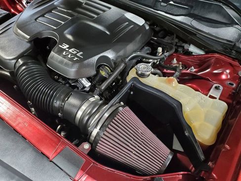 Used 2018 Dodge Challenger SXT w/ Blacktop Package image 35