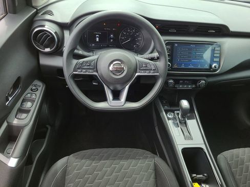 Certified 2021 Nissan Kicks SV FWD image 13