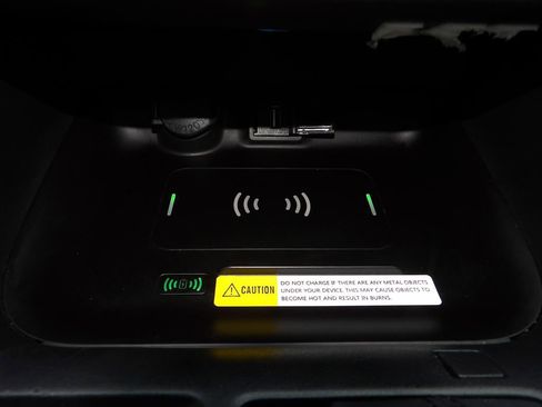 Used 2022 Toyota RAV4 Limited image 23