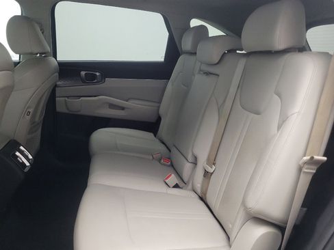 Used 2021 Kia Sorento S w/ Panoramic Sunroof Package FWD image 18