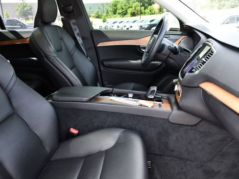 Used 2023 Volvo XC90 B6 Plus w/ Protection Package Premier AWD/4WD image 39