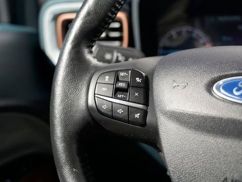 Used 2022 Ford Maverick Lariat w/ Lariat Luxury Package image 40