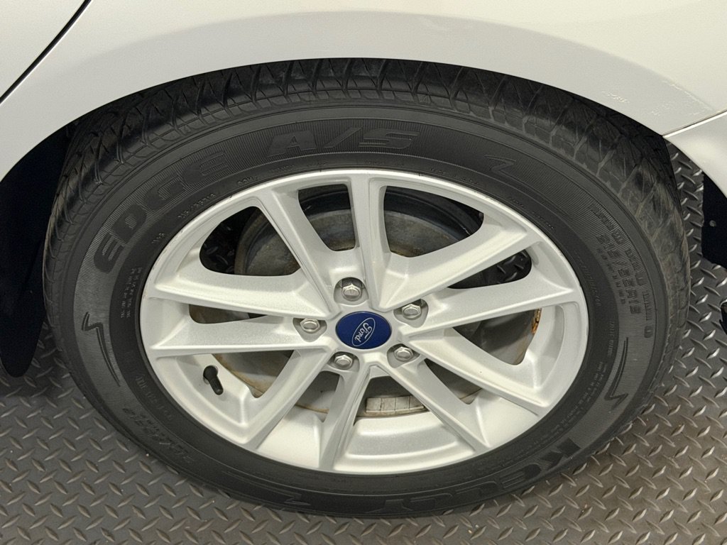 Used 2017 Ford Focus SE FWD image 19